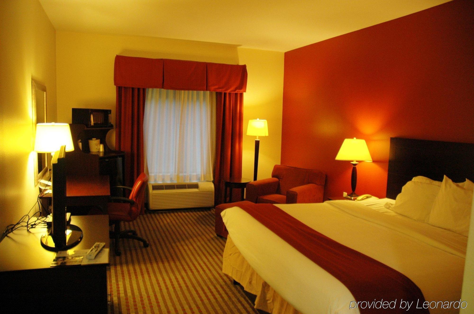 Holiday Inn Express Dayton By Ihg Exterior photo