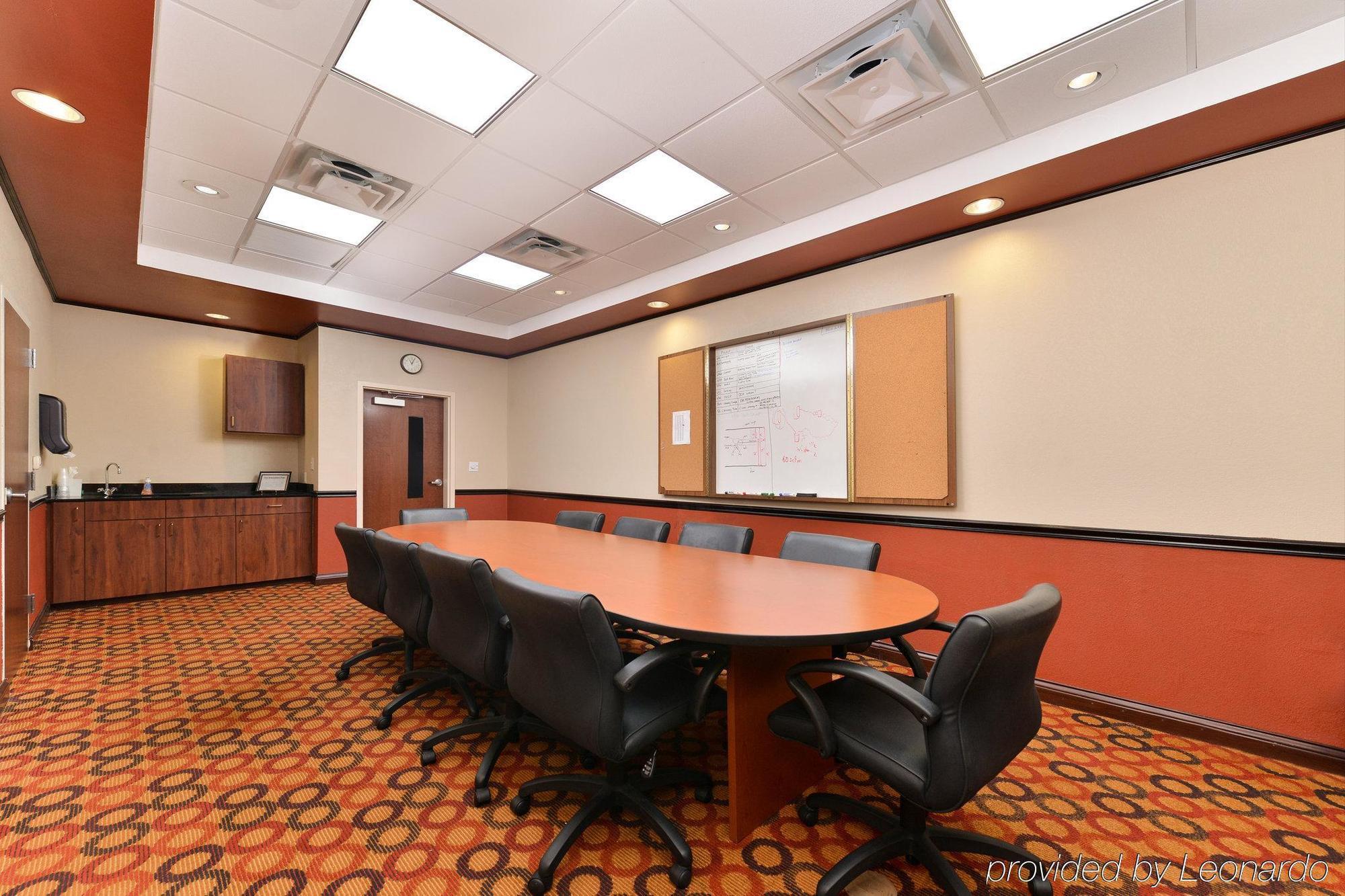 Holiday Inn Express Dayton By Ihg Exterior photo