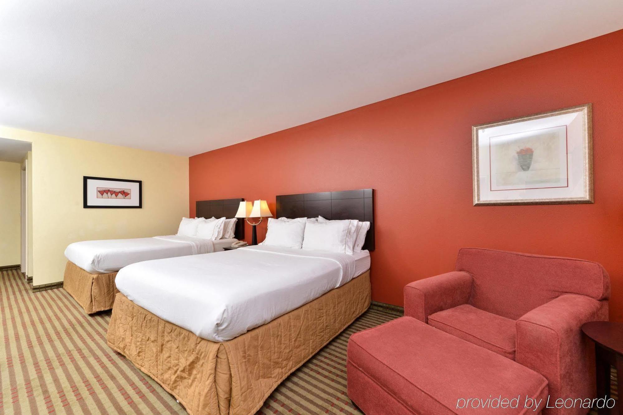 Holiday Inn Express Dayton By Ihg Exterior photo