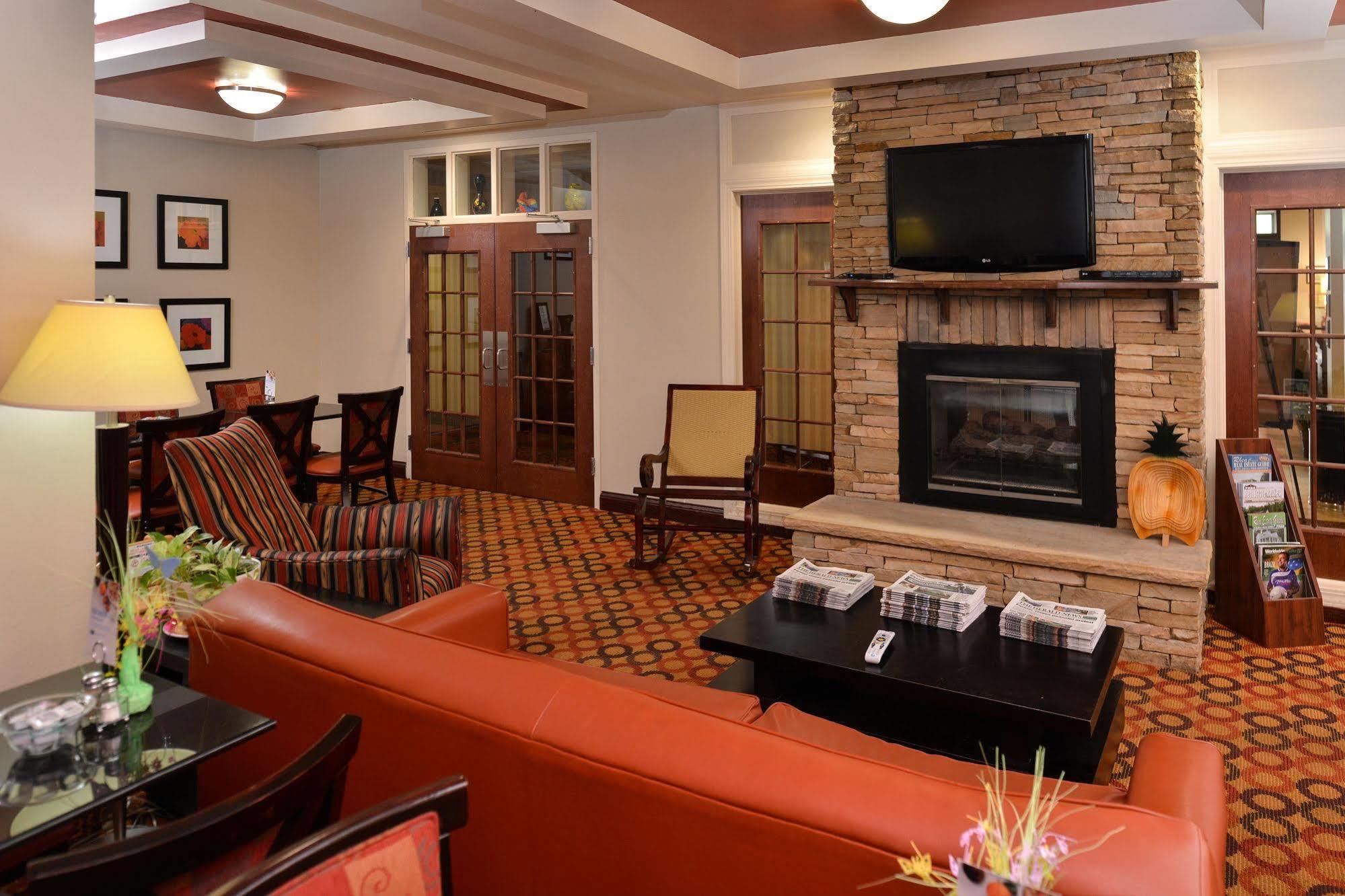 Holiday Inn Express Dayton By Ihg Exterior photo