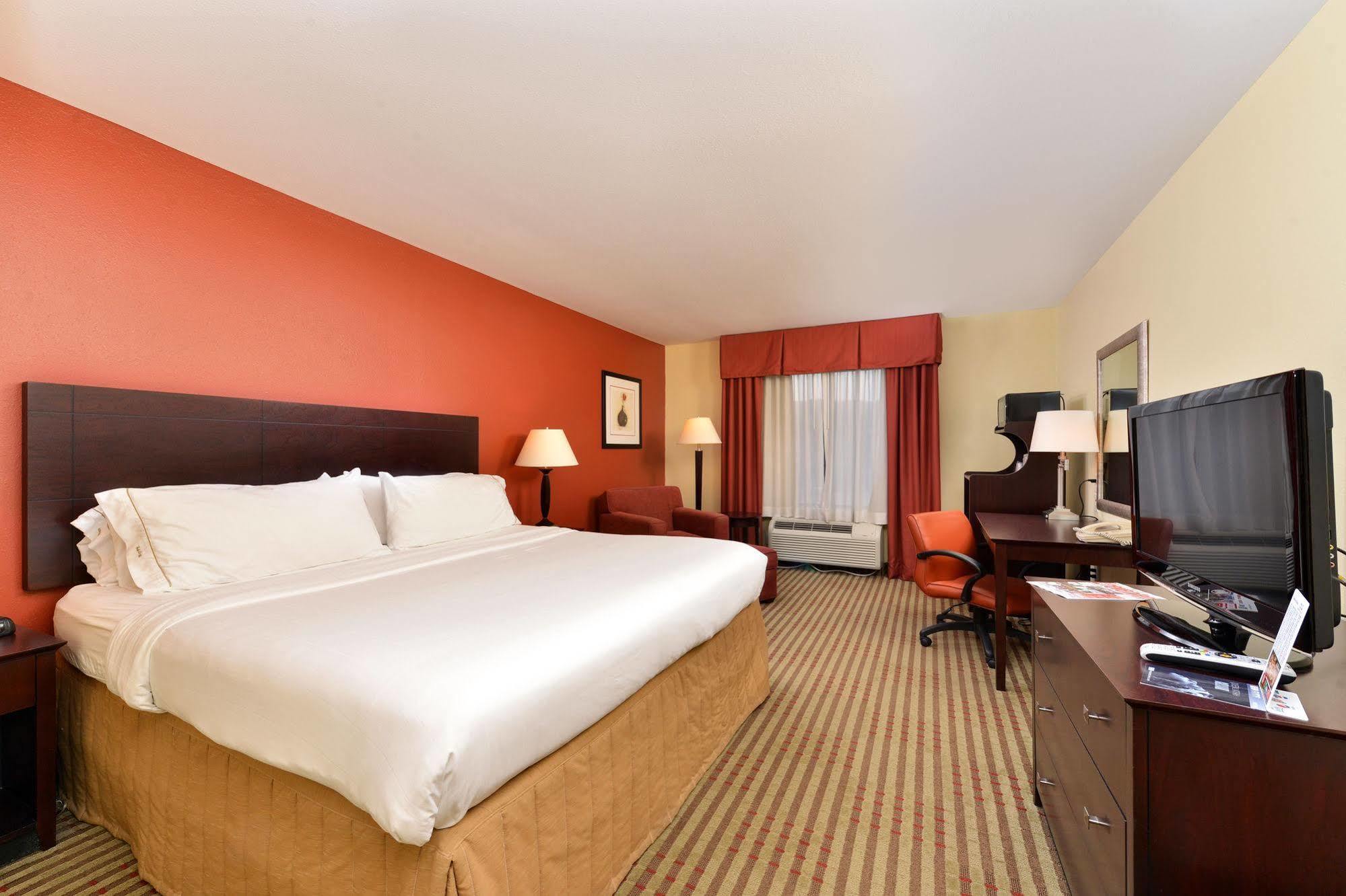 Holiday Inn Express Dayton By Ihg Exterior photo