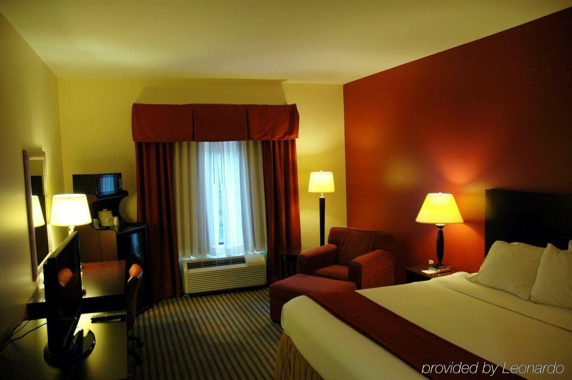 Holiday Inn Express Dayton By Ihg Exterior photo