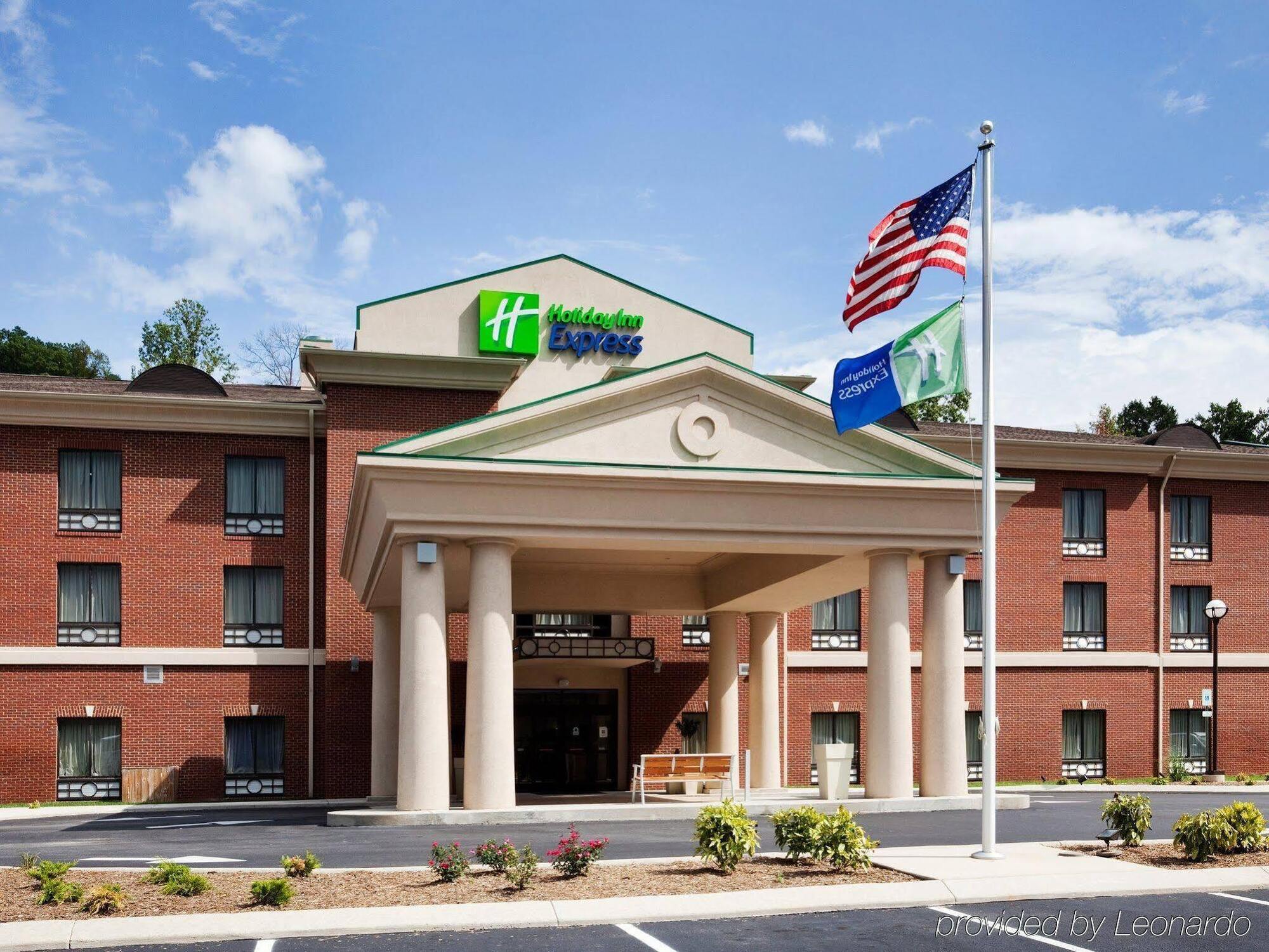 Holiday Inn Express Dayton By Ihg Exterior photo